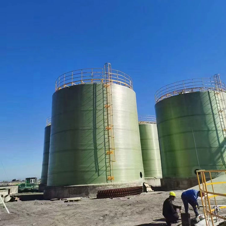 FRP-filamentgewonden opslagtank